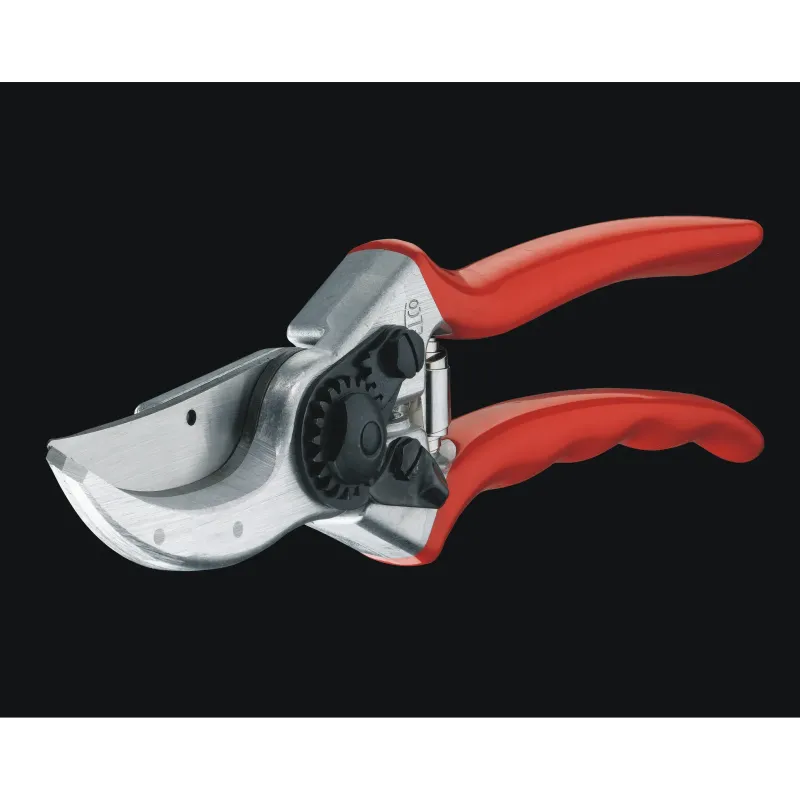 Preview: Felco 2 Gartenschere Detailaufnahme der Klinge