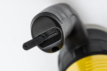 MESTO e.FLOWER 1.5 Akku-Drucksprüher mit USB-C Ladeanschluss unter Gummikappe