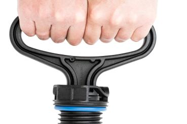 Handbetätigung der ergonomischen Pumpe beim MESTO FLORI ORGANIC 5 L Drucksprühgerät (Art.-Nr. 3232EM)