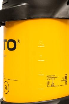 Detailansicht des Behälters mit Füllstandsanzeige und technischen Angaben am MESTO FERROX 5 Hochdrucksprühgerät 3565.