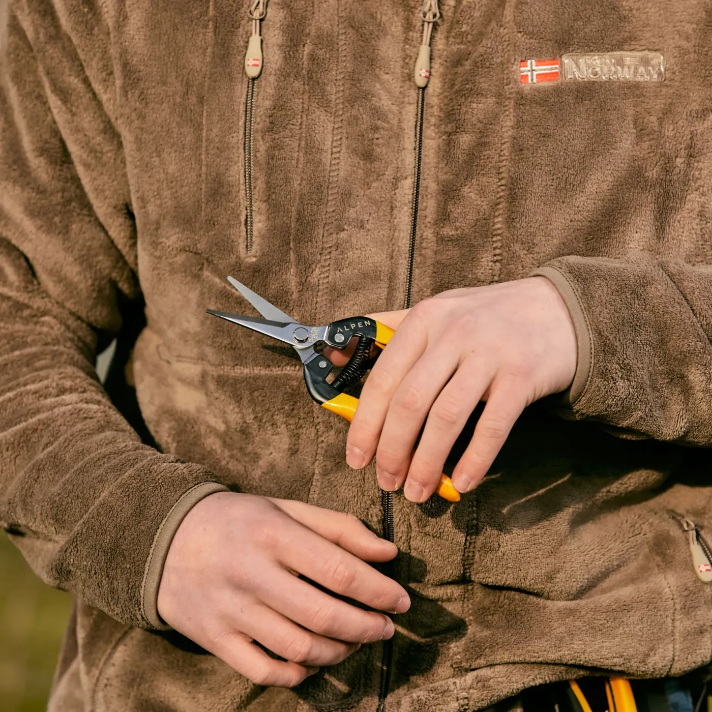 ALPEN Rigi 300 Ernteschere Anwendung Kräuter schneiden