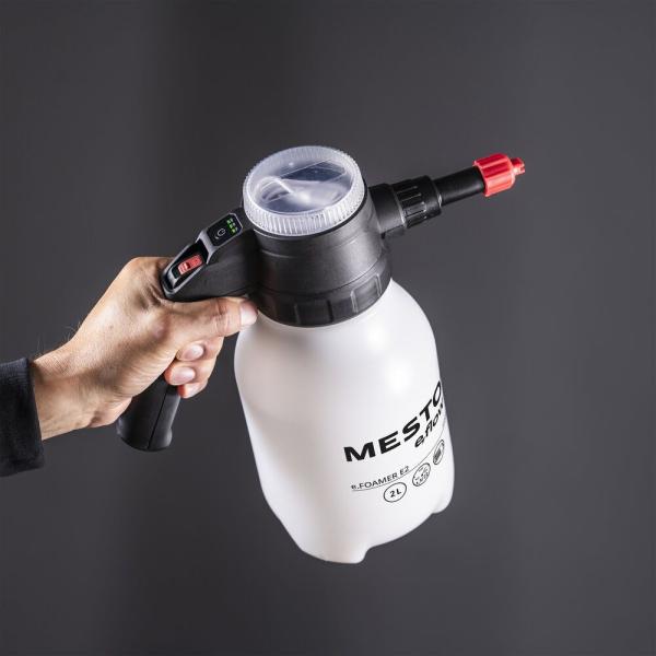 MESTO e.FOAMER F2 3122FO – ergonomischer Griff mit Ein-Knopf-Bedienung und Akkuanzeige