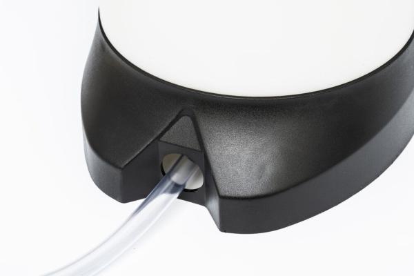 Schlauchanschluss an der Unterseite des MESTO PROFI H2O 10 Wasserbehälters 3270W in Nahaufnahme