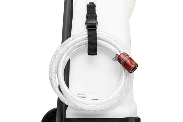 Rückansicht des MESTO e.AQUA 20 Akku-Wasserbehälters mit Schlauchhalterung