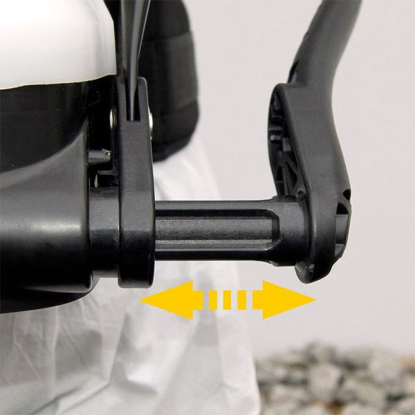 Detailansicht der seitlichen Verstellung des Pumphebels an der MESTO RS185 PLUS Rückenspritze 3558P für individuelle Anpassung.