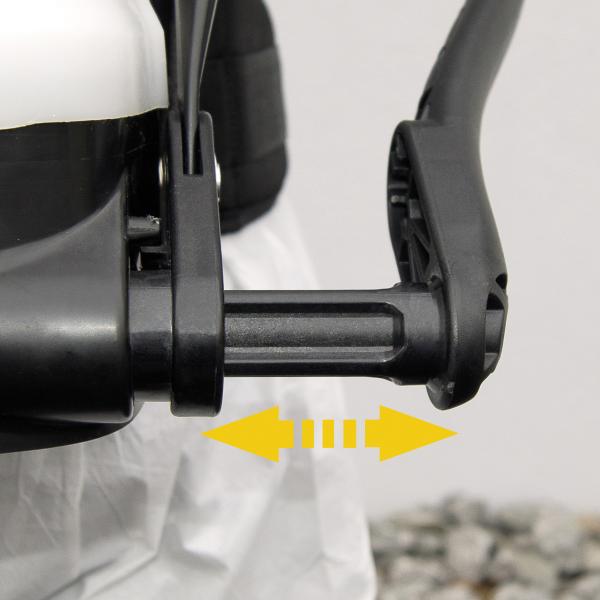 Verstellbare Pumpenhalterung der MESTO RS185 CLEANER F Rückenspritze 3558PP für flexible Bedienung und ergonomisches Arbeiten.